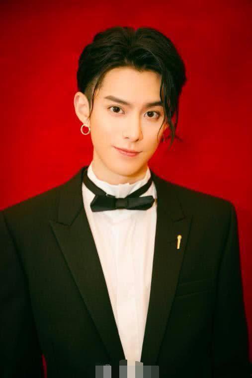 王鹤棣郑恺最新爆料视频,幕后故事大公开